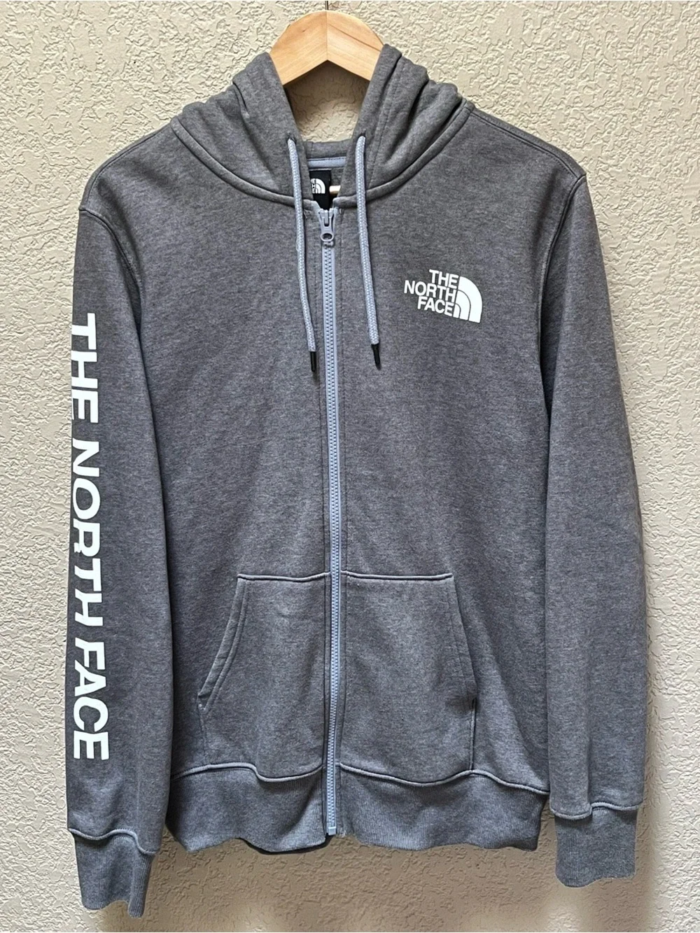 The North Face Men's Half Dome Zip Up Hoodie Gray Color Size- M